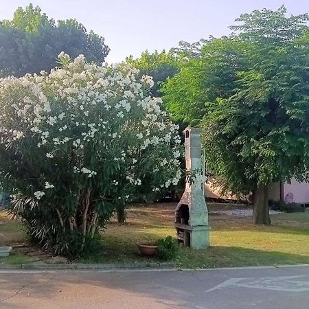 L'Oasi Di Lulu' Hotel Сенигалия Екстериор снимка